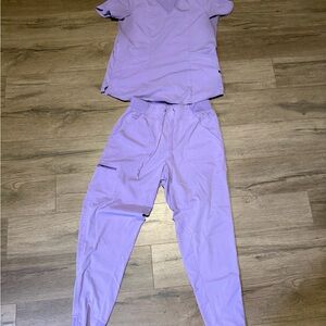 ADAR Lavender Scrub Set